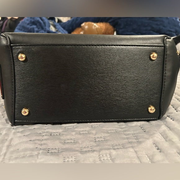 Purse - Picture 2 of 9